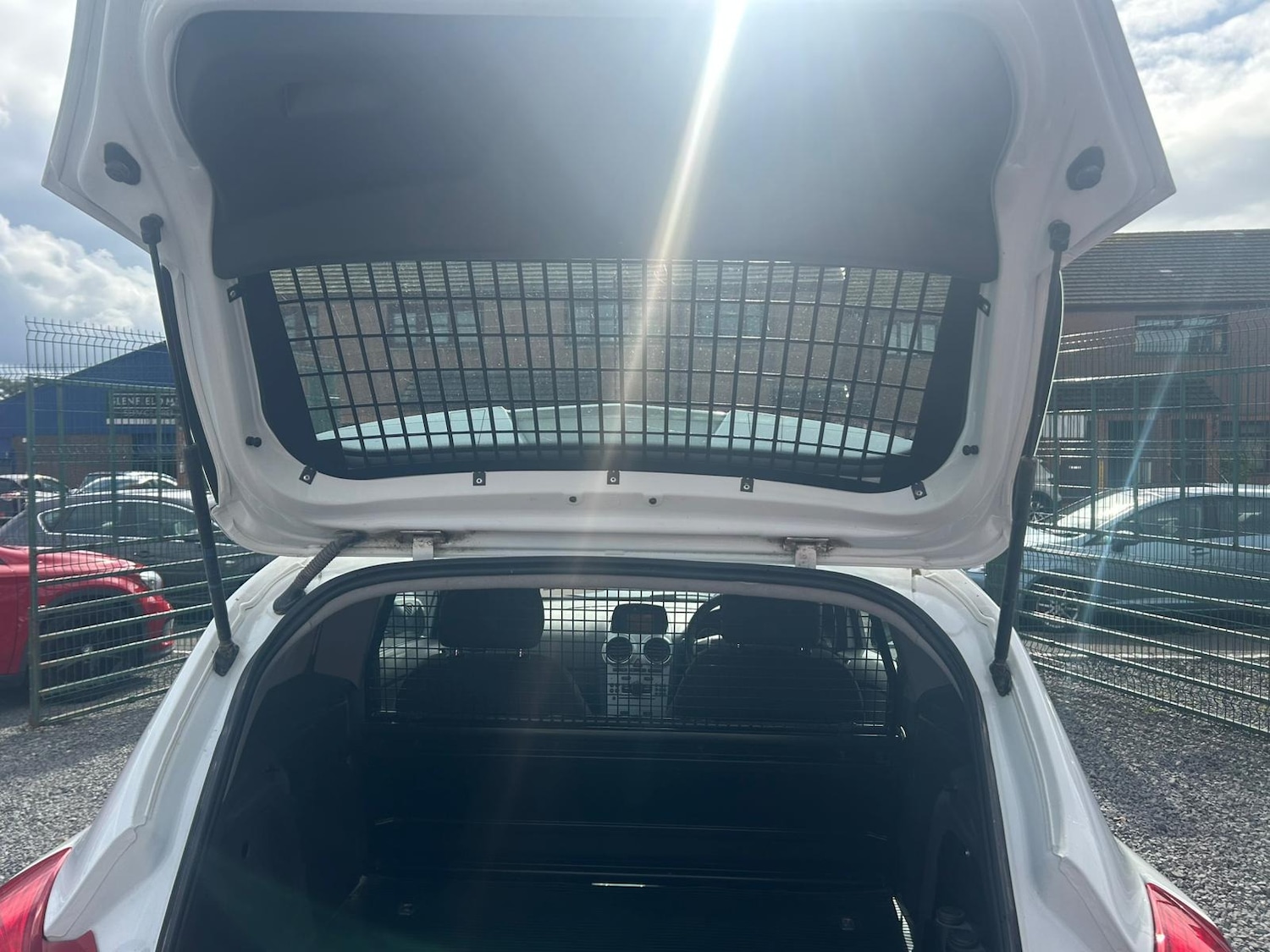 Used Vauxhall Corsa 2015 for sale - 76011985: Photo 10