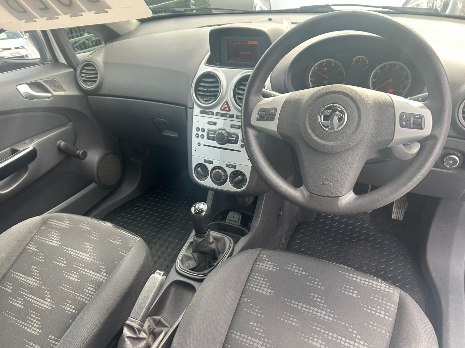 Used Vauxhall Corsa 2015 for sale - 76011985: Photo 9