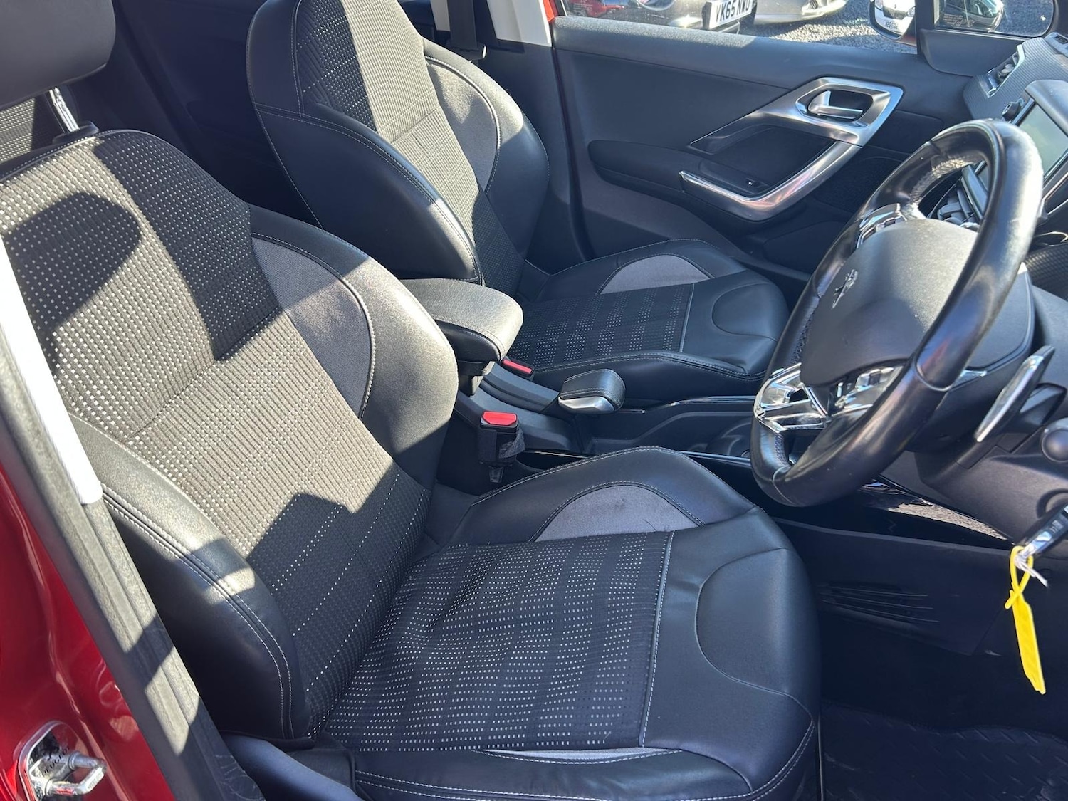 Used Peugeot 2008 2015 for sale - 76376359: Photo 12