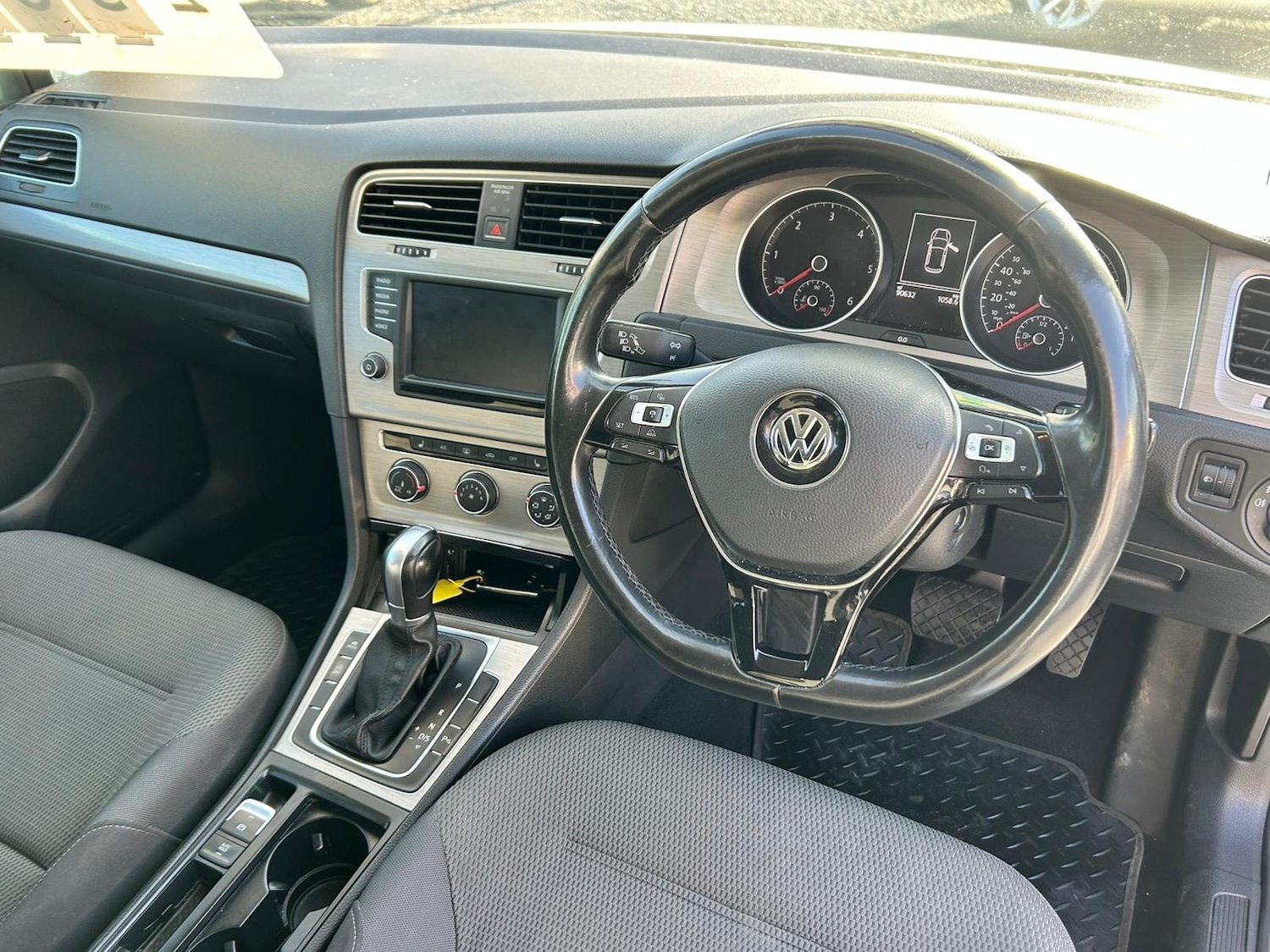 Used Volkswagen Golf 2016 for sale - 77739236: Photo 11