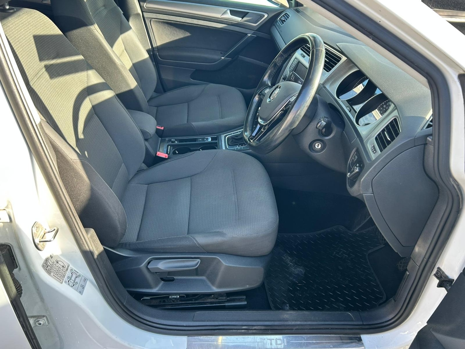 Used Volkswagen Golf 2016 for sale - 77739236: Photo 9