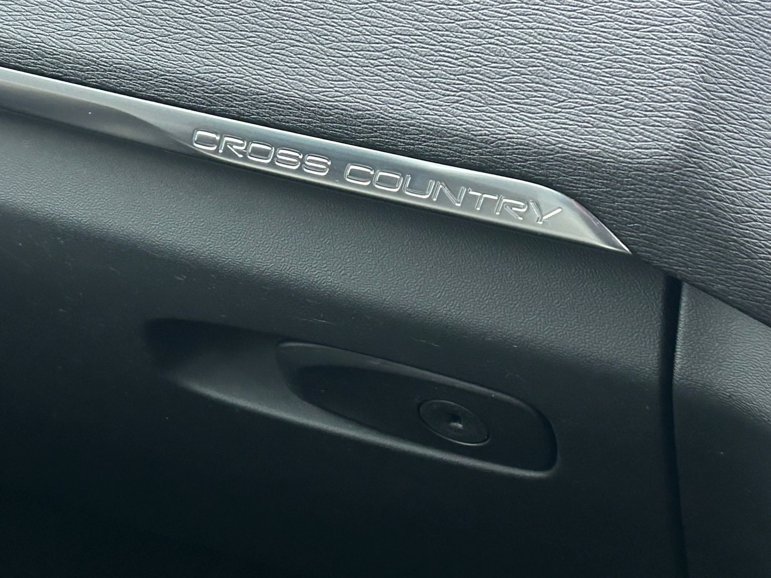 Used Volvo V40 2014 for sale - 76716102: Photo 19