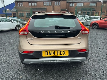 Used Volvo V40 2014 for sale - 76716102: Photo