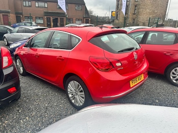 Used Vauxhall Astra 2015 for sale - 77807598: Photo