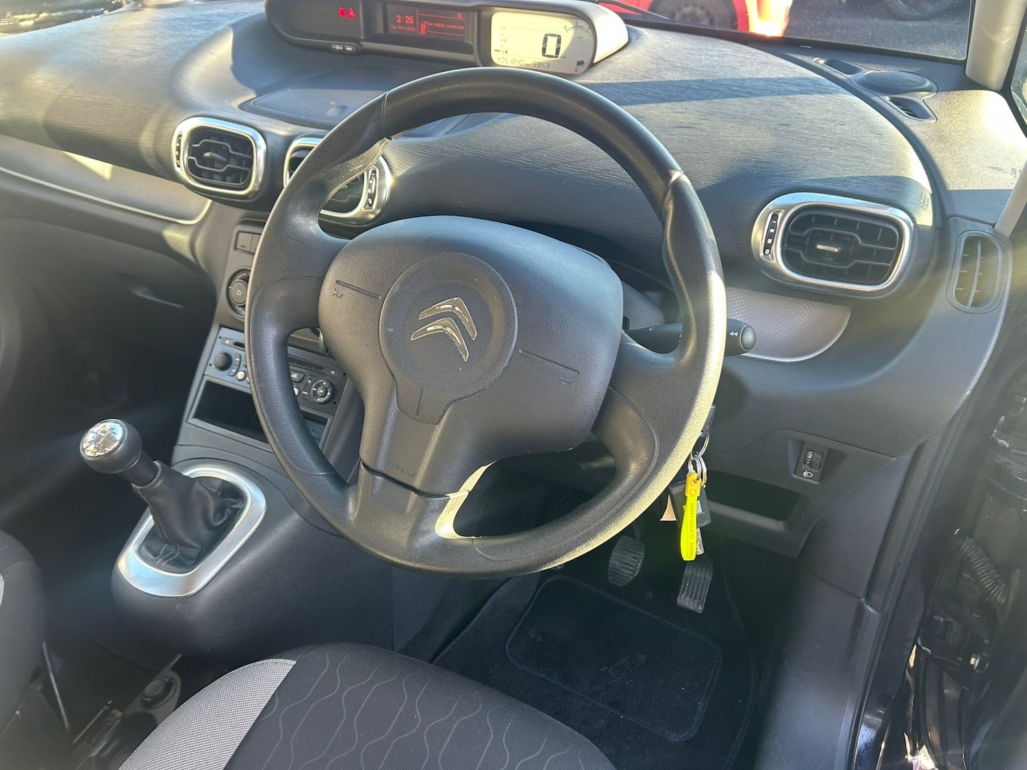 Used Citroen C3 Picasso 2014 for sale - 76715657: Photo 15