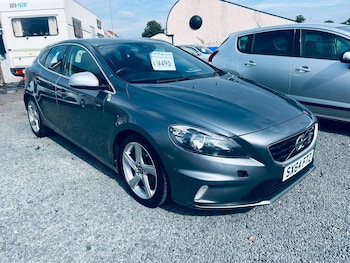 Used Volvo V40 2014 for sale - 79521516: Photo