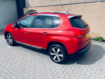 Used Peugeot 2008 2015 for sale - 79576312: Photo
