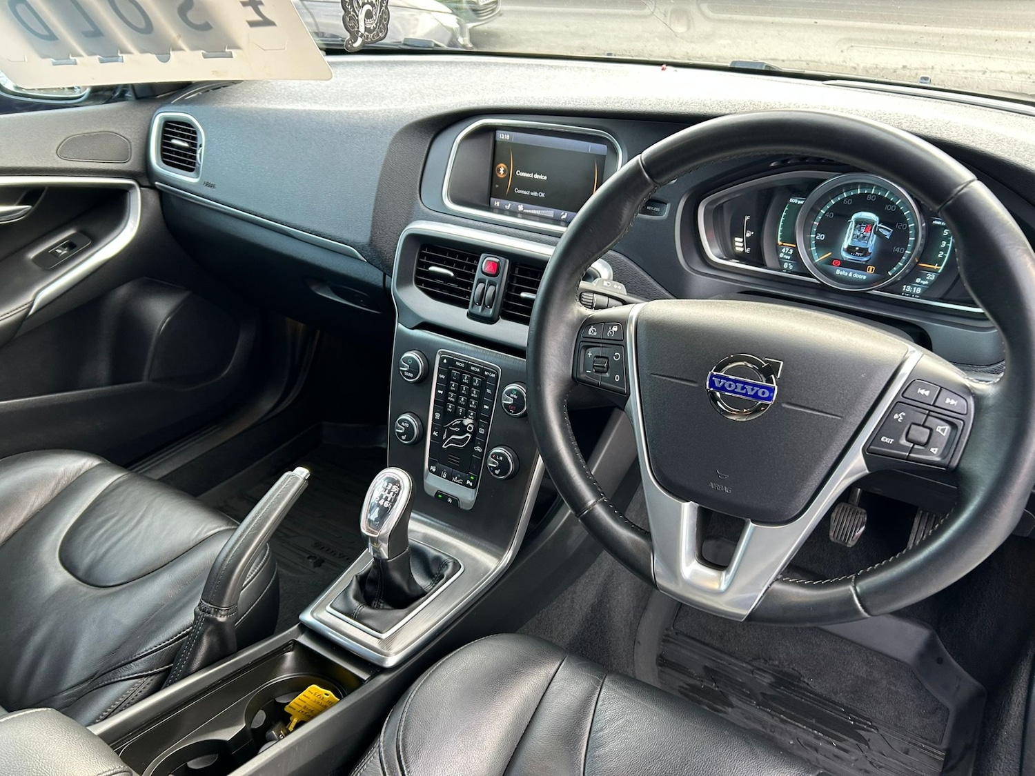 Used Volvo V40 2013 for sale - 77173353: Photo 10