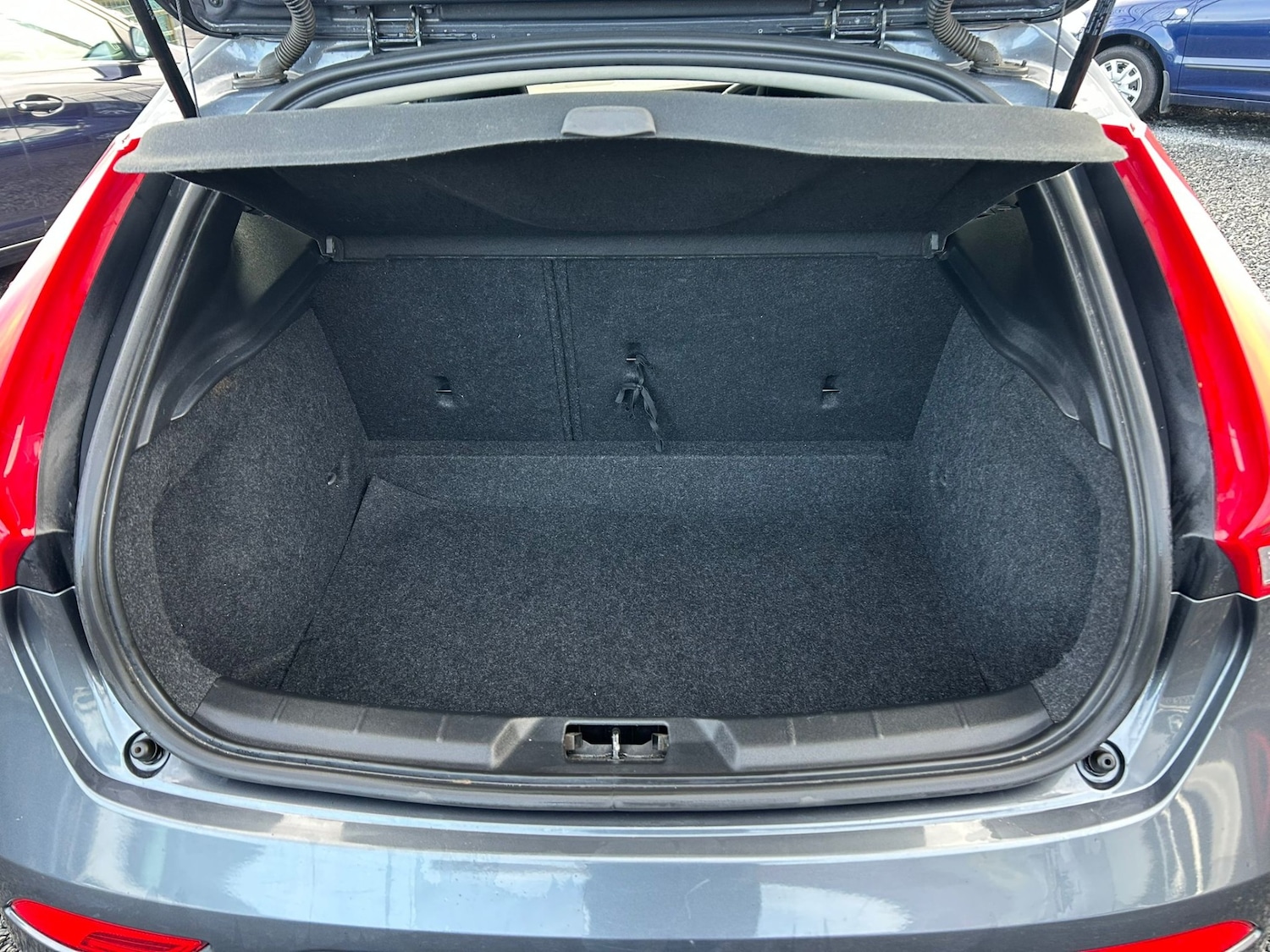 Used Volvo V40 2013 for sale - 77173353: Photo 15