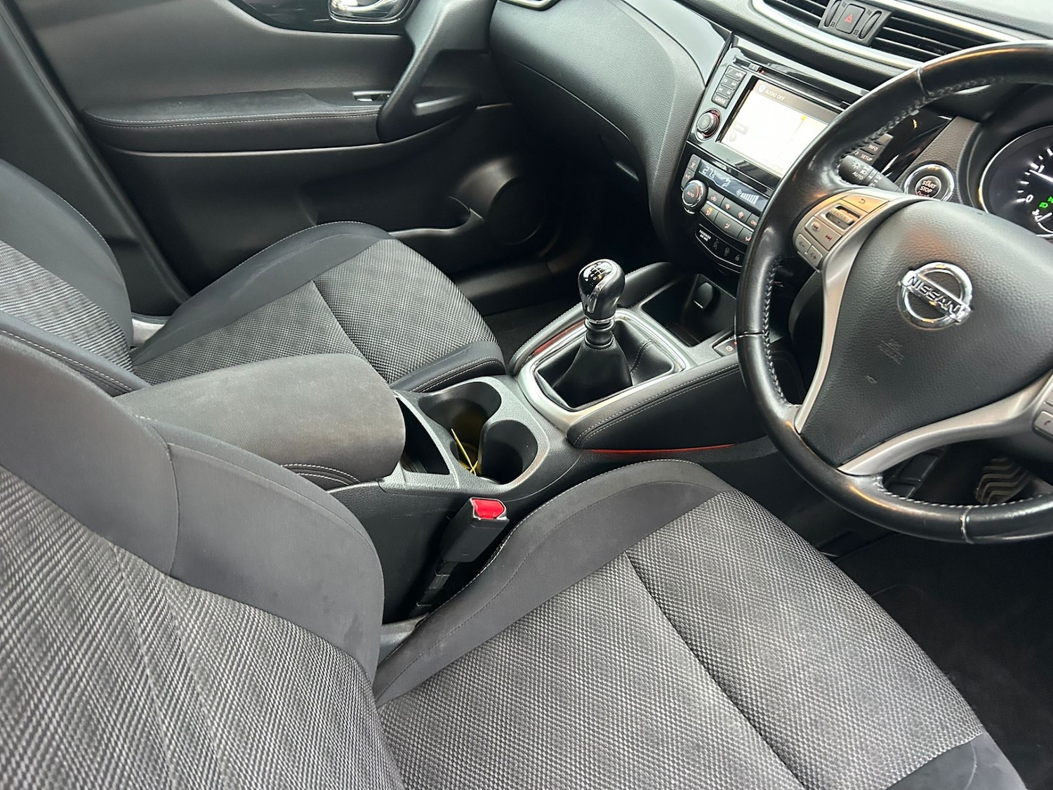 Used Nissan Qashqai 2015 for sale - 76725551: Photo 8