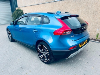Used Volvo V40 2014 for sale - 79317384: Photo