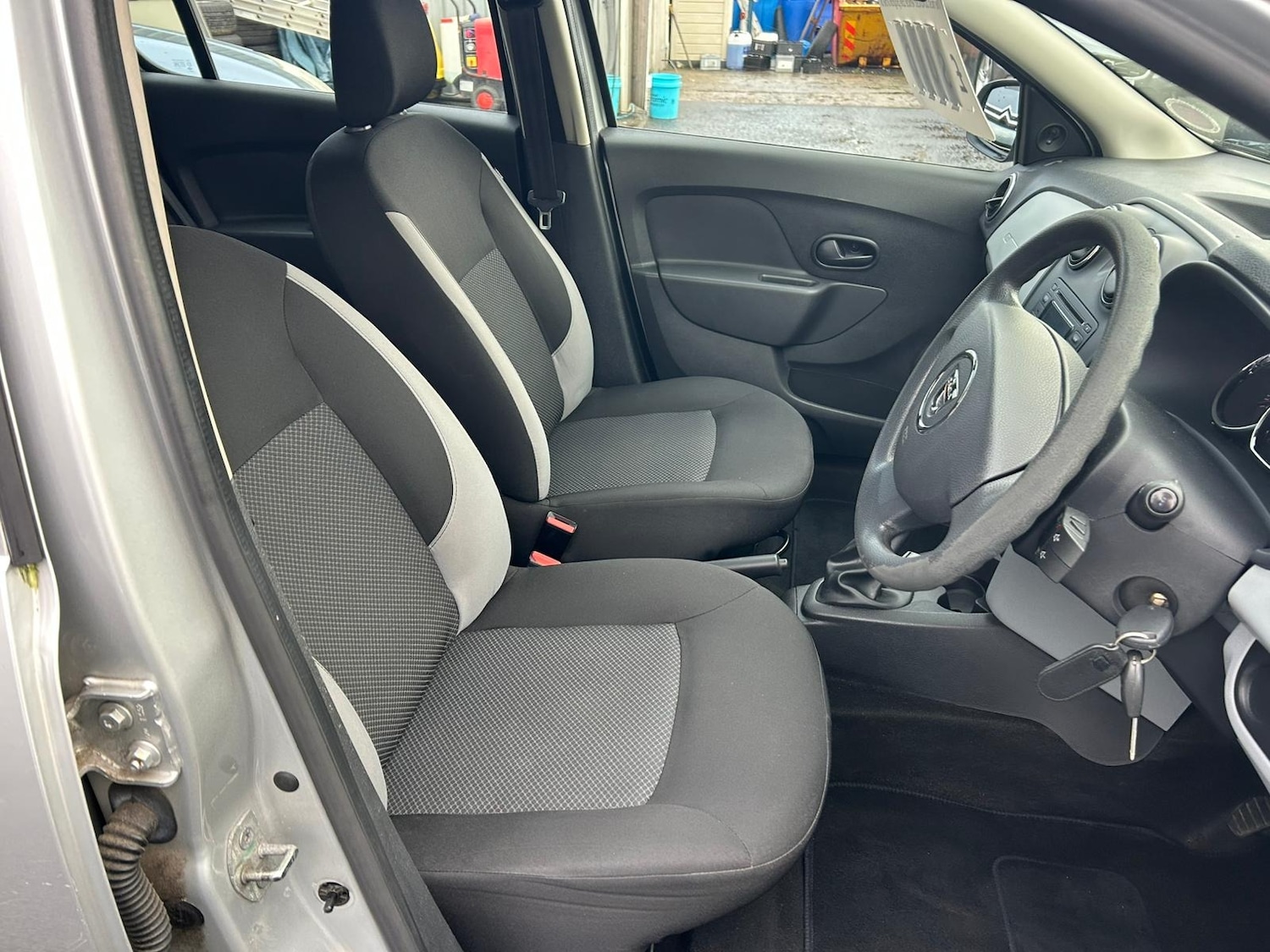 Used Dacia Sandero 2014 for sale - 76912601: Photo 7