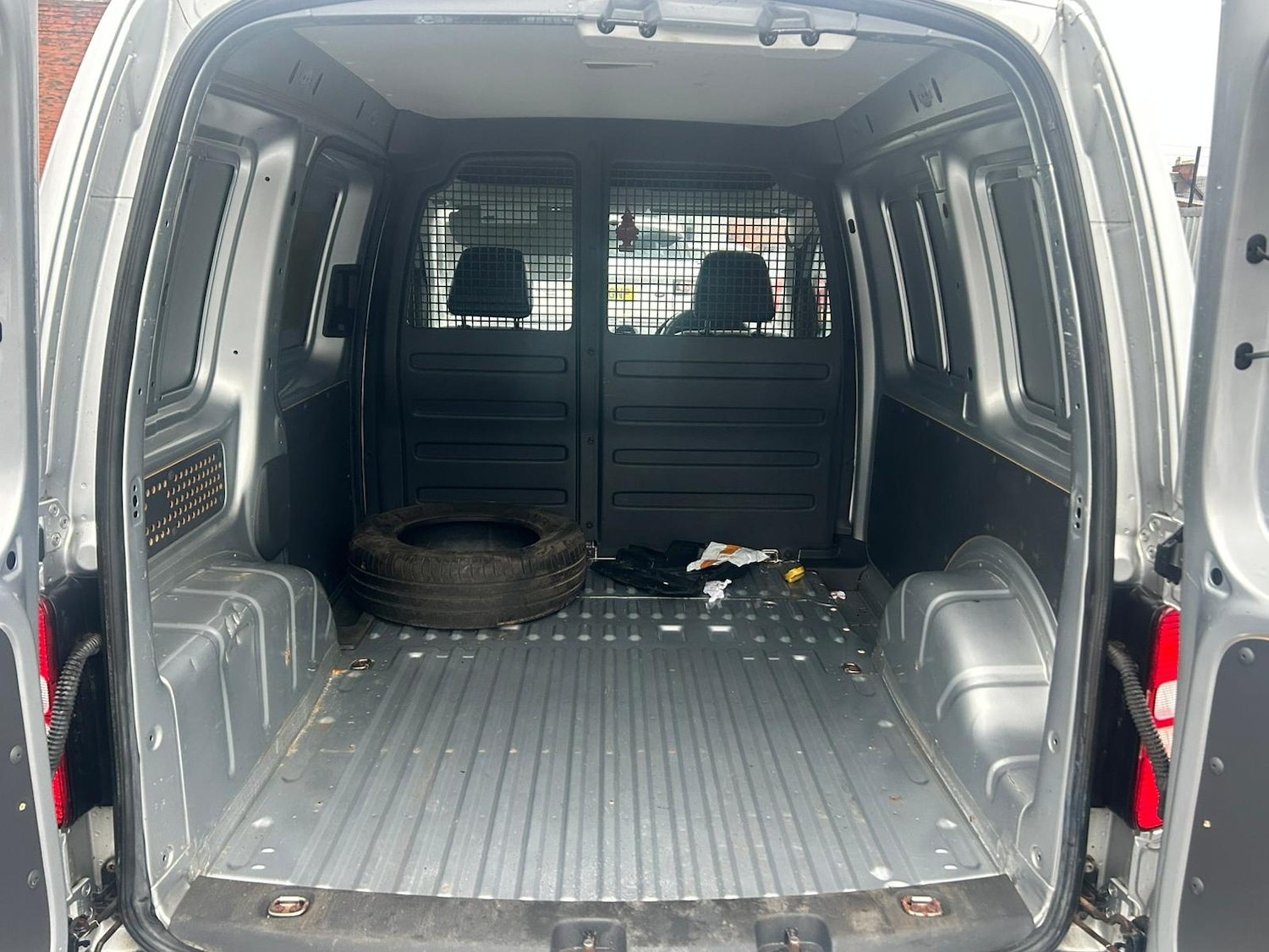 Used Volkswagen Caddy 2012 for sale - 77906934: Photo 9