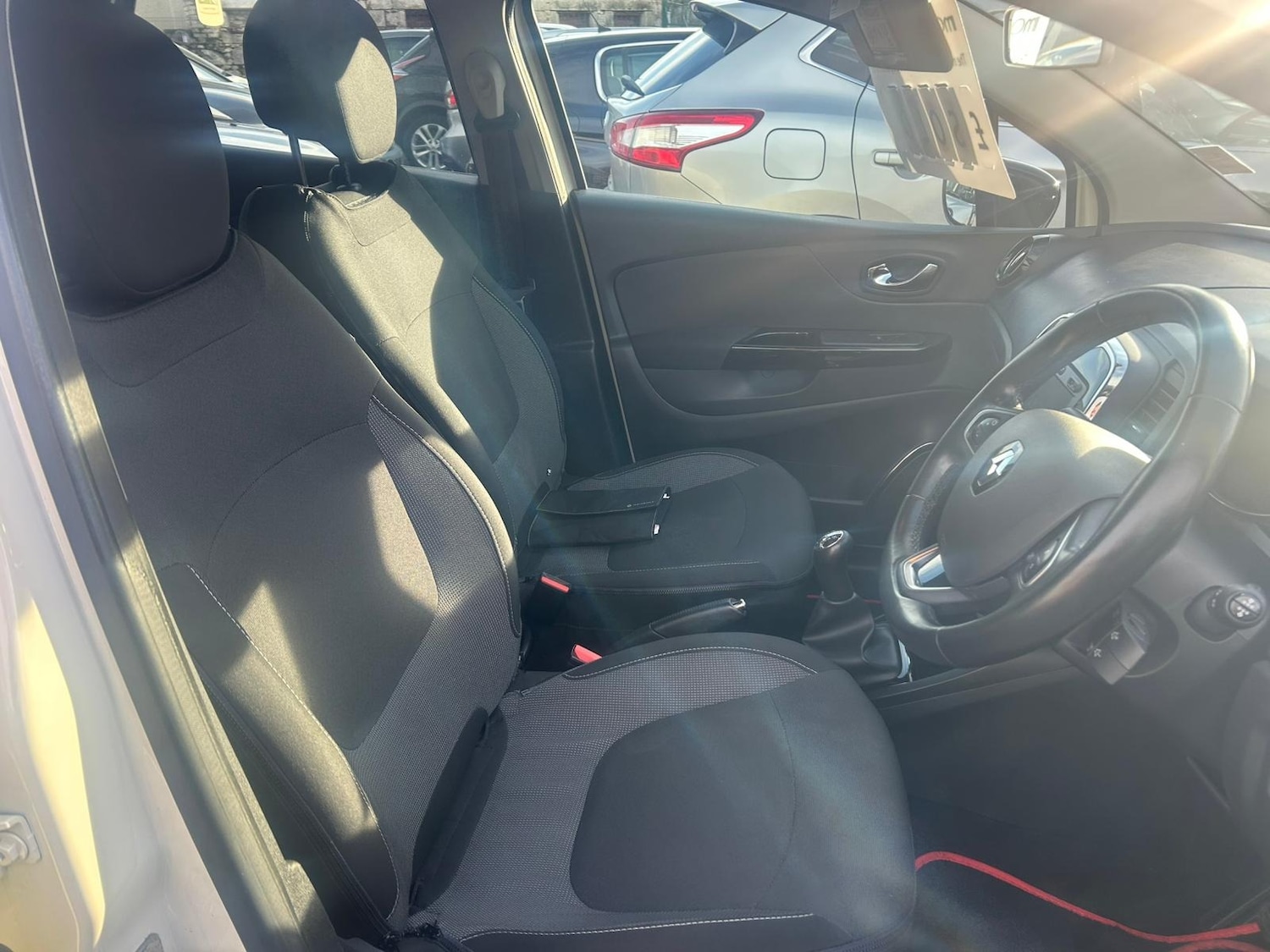 Used Renault Captur 2017 for sale - 77278471: Photo 12