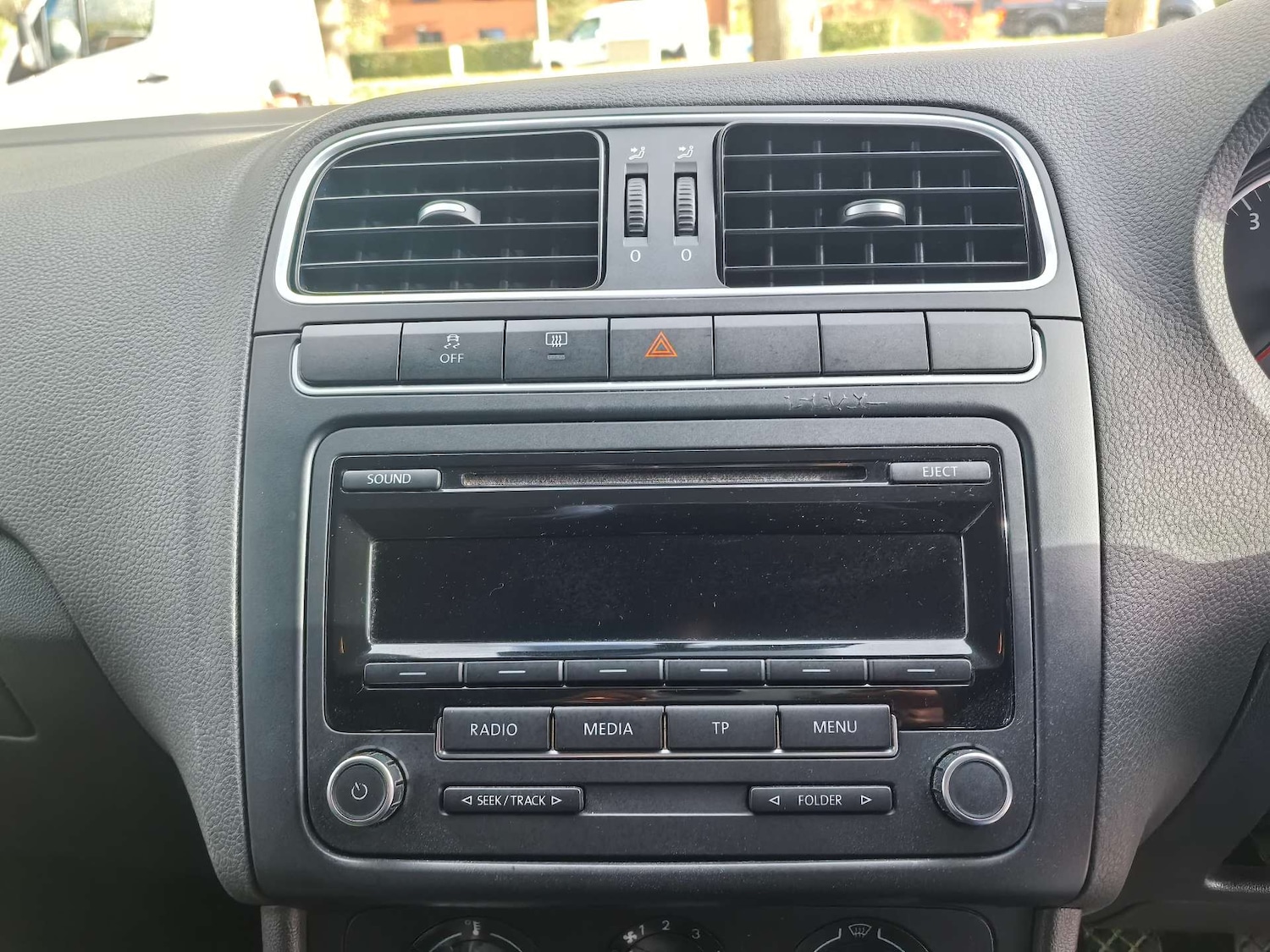 Used Volkswagen Polo 2012 for sale - 76601967: Photo 15