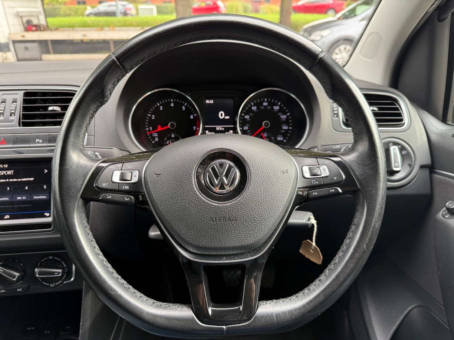 Used Volkswagen Polo 2016 for sale - 76601374: Photo 10