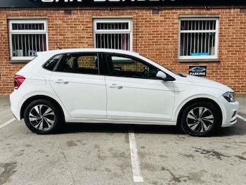 Used Volkswagen Polo 2018 for sale - 76018457: Photo 2
