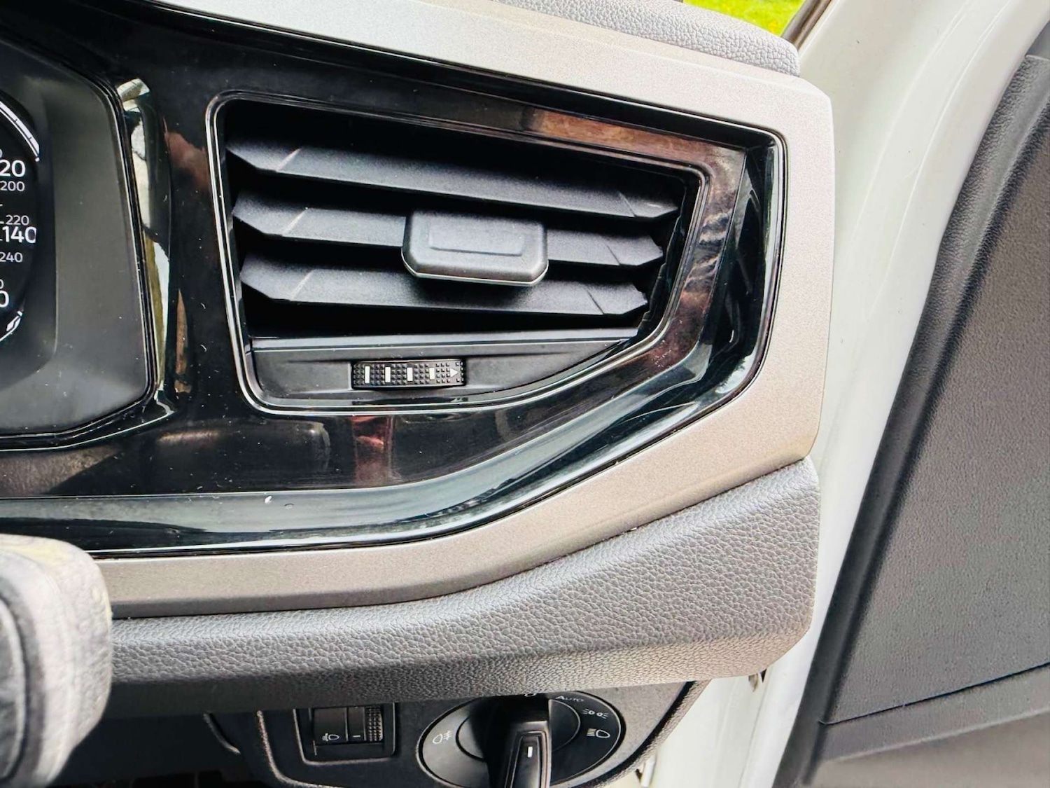 Used Volkswagen Polo 2018 for sale - 76018457: Photo 53