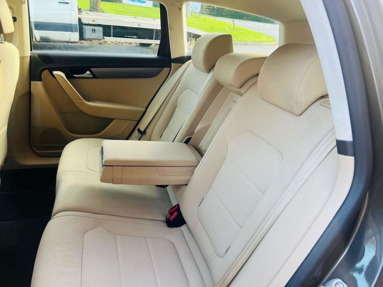 Used Volkswagen Passat 2012 for sale - 76278389: Photo 14