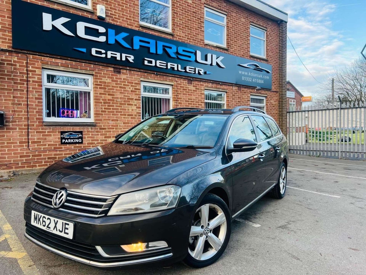 Used Volkswagen Passat 2012 for sale - 76278389: Photo 2