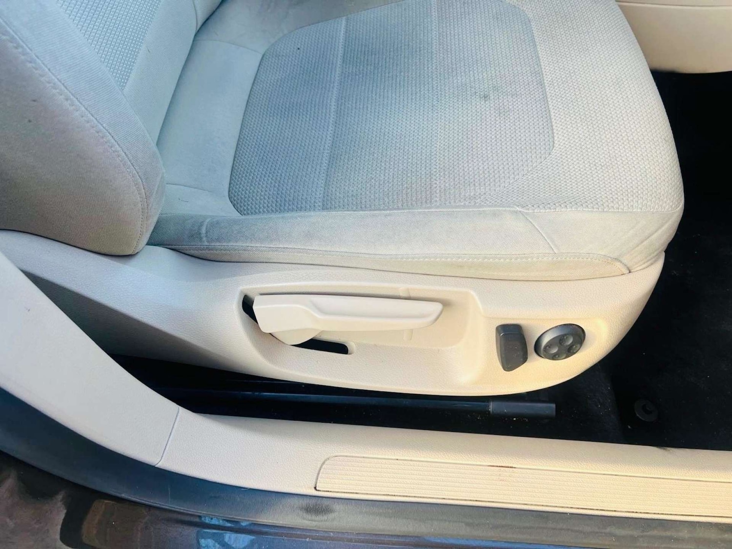 Used Volkswagen Passat 2012 for sale - 76278389: Photo 32