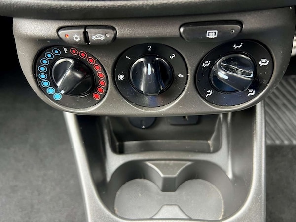 Used Vauxhall Corsa 2016 for sale - 75254155: Photo 12