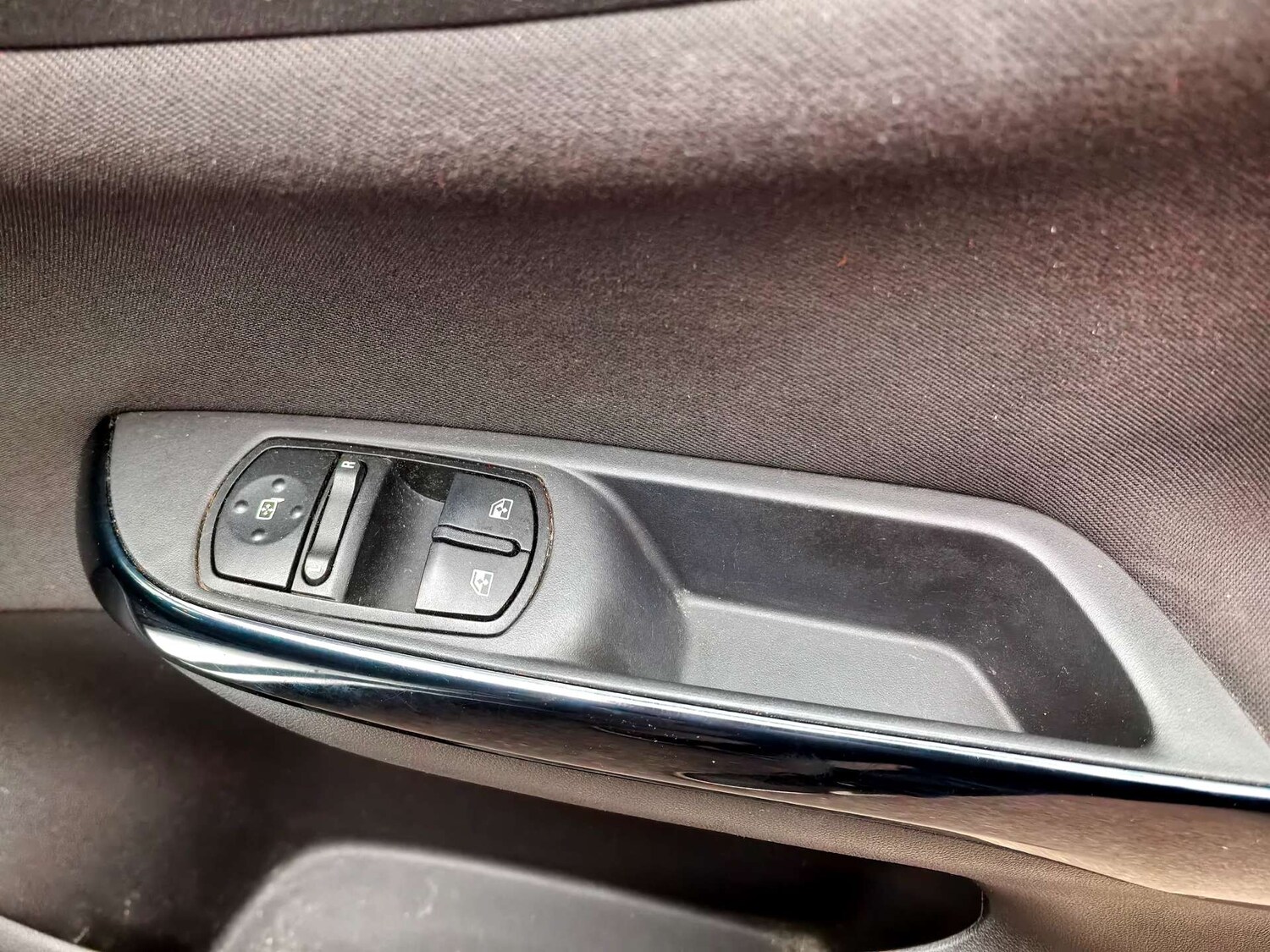 Used Vauxhall Corsa 2016 for sale - 77326081: Photo 64