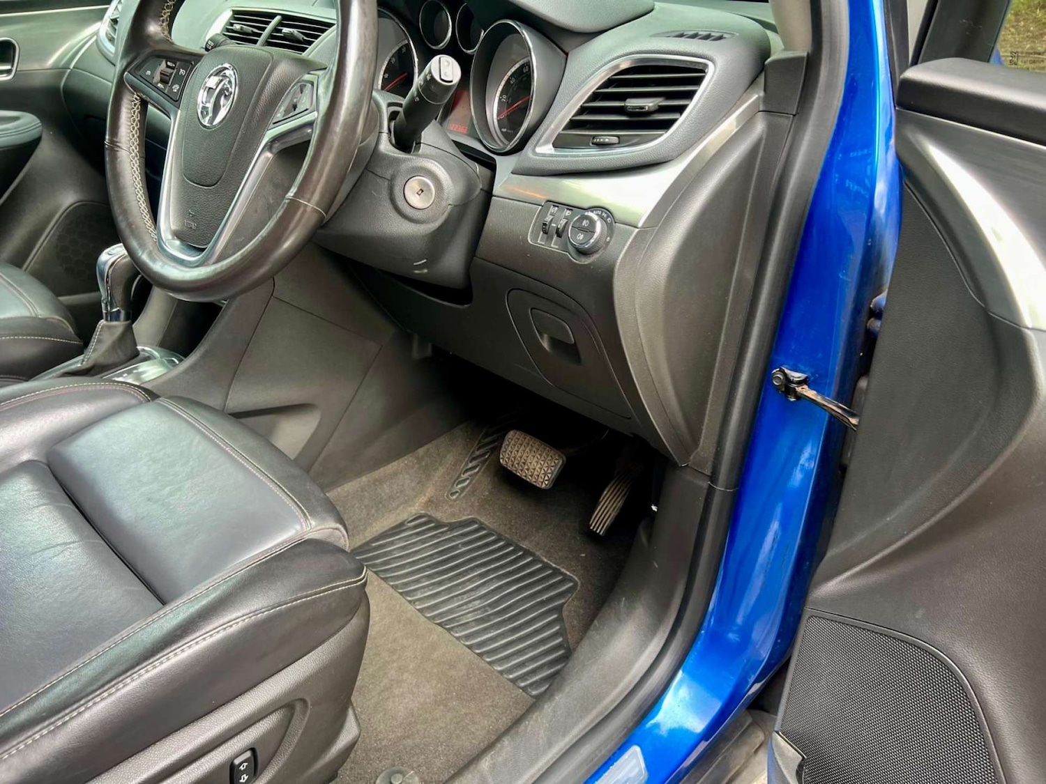 Vehicle 27