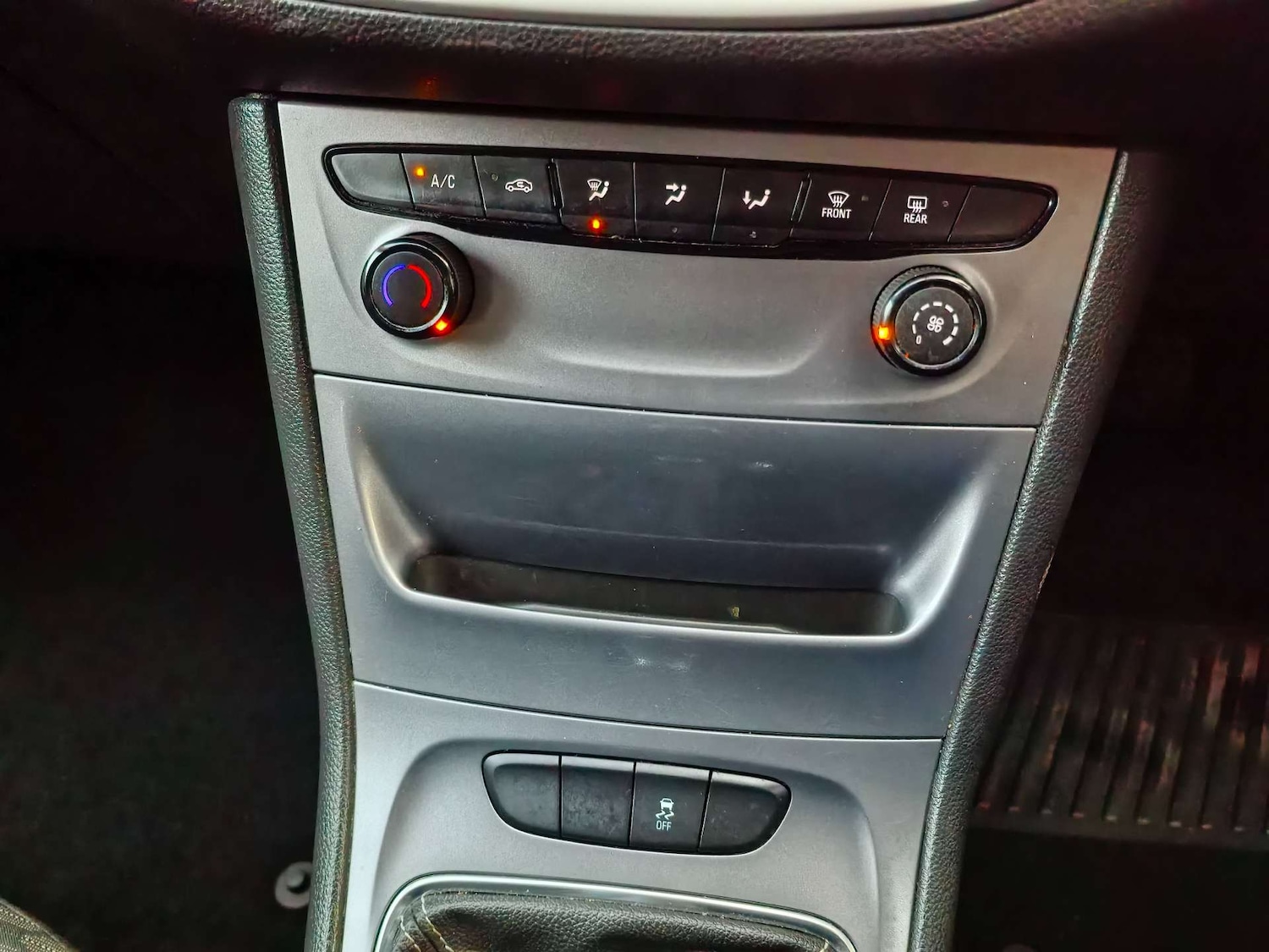 Used Vauxhall Astra 2018 for sale - 76637958: Photo 26