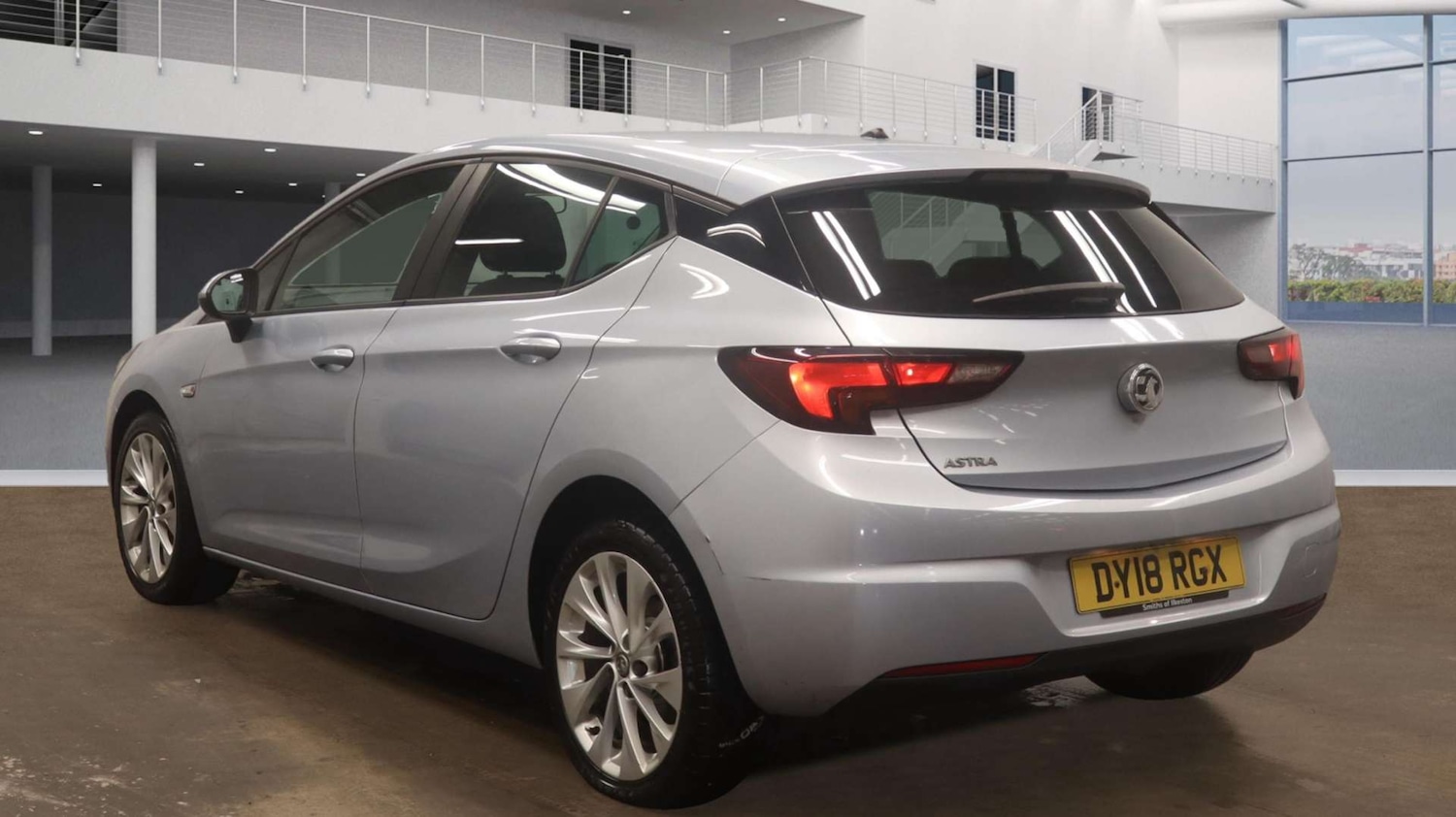 Used Vauxhall Astra 2018 for sale - 76637958: Photo 3