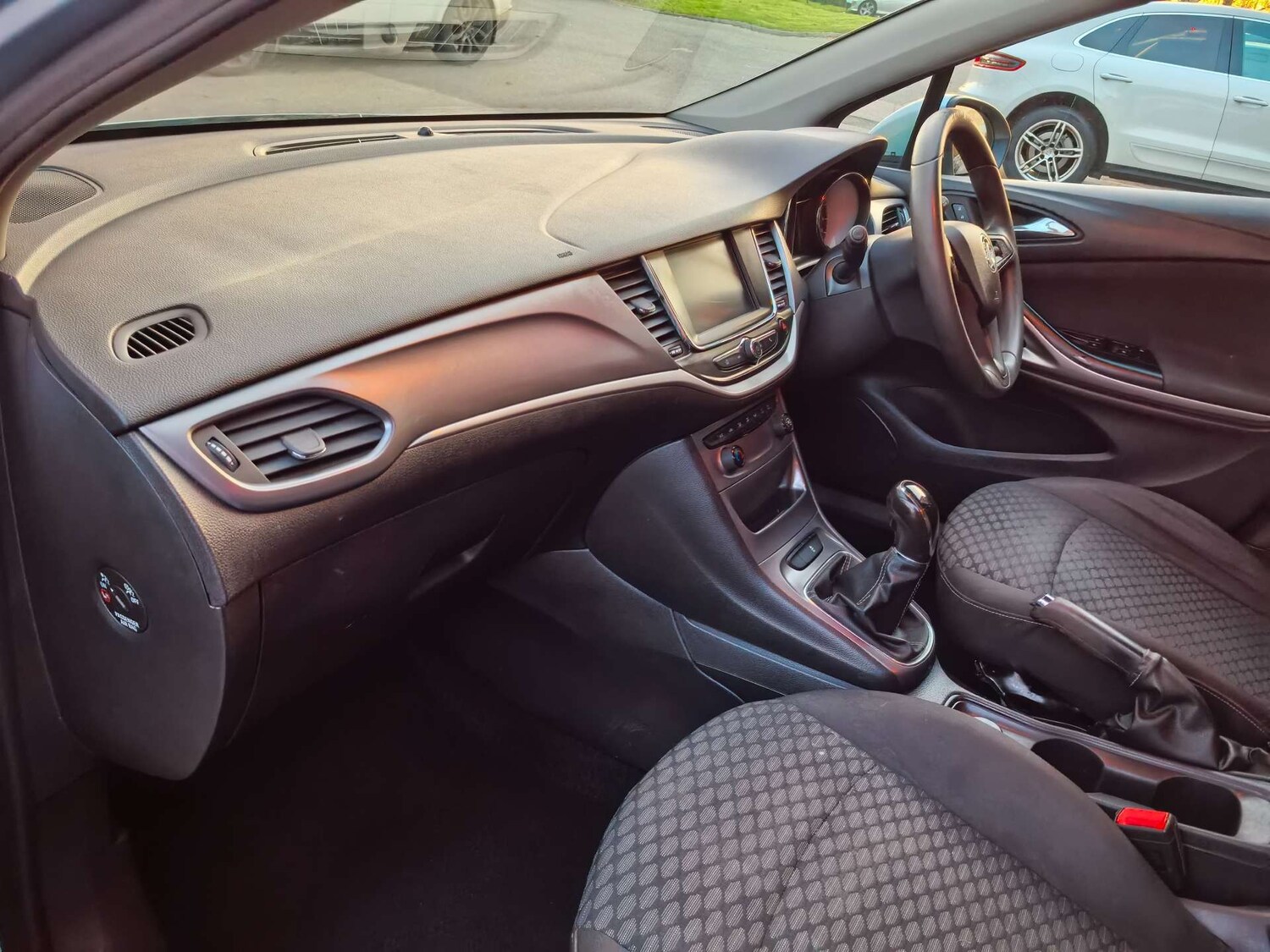 Used Vauxhall Astra 2018 for sale - 76637958: Photo 58