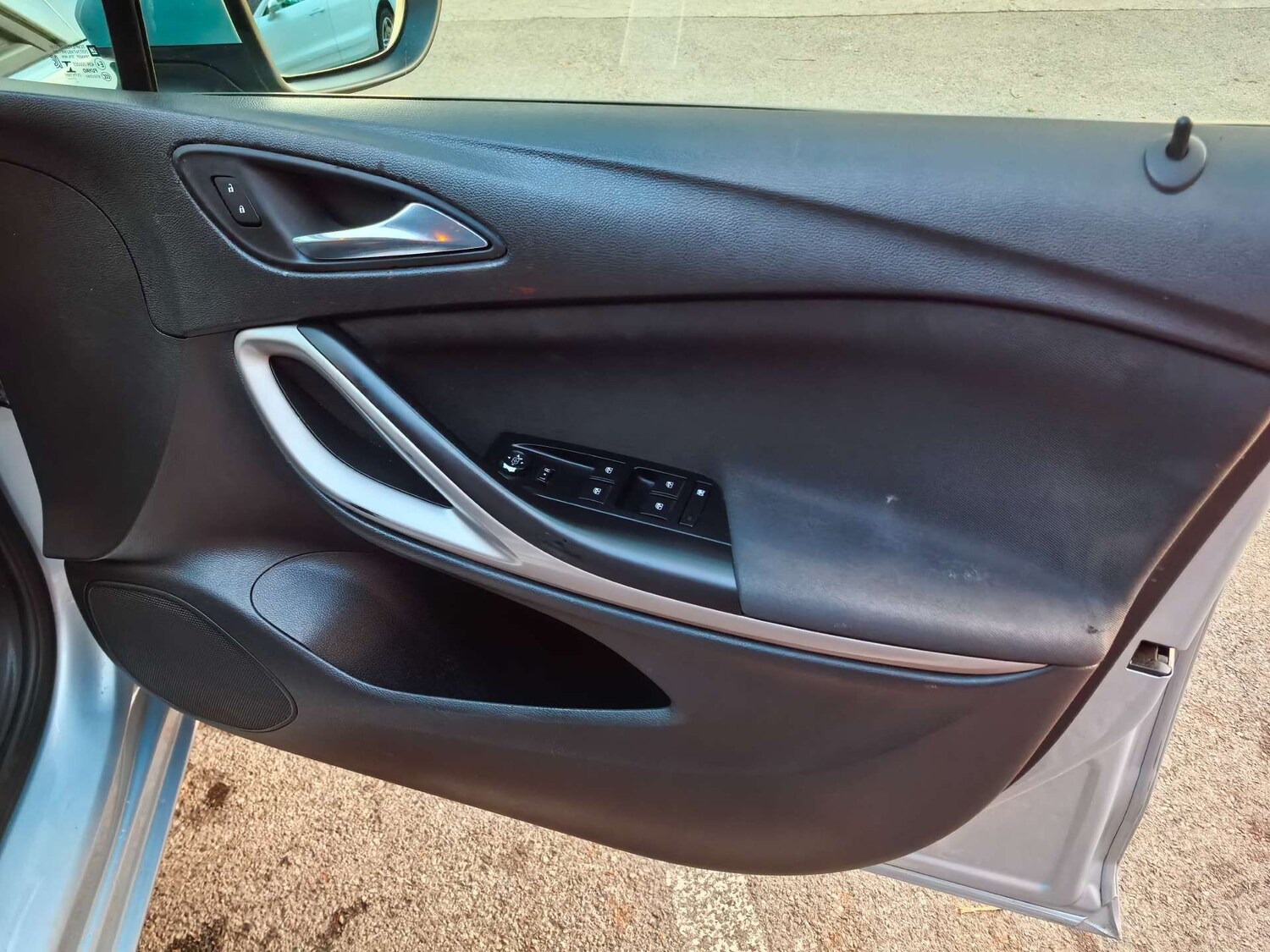 Used Vauxhall Astra 2018 for sale - 76637958: Photo 64