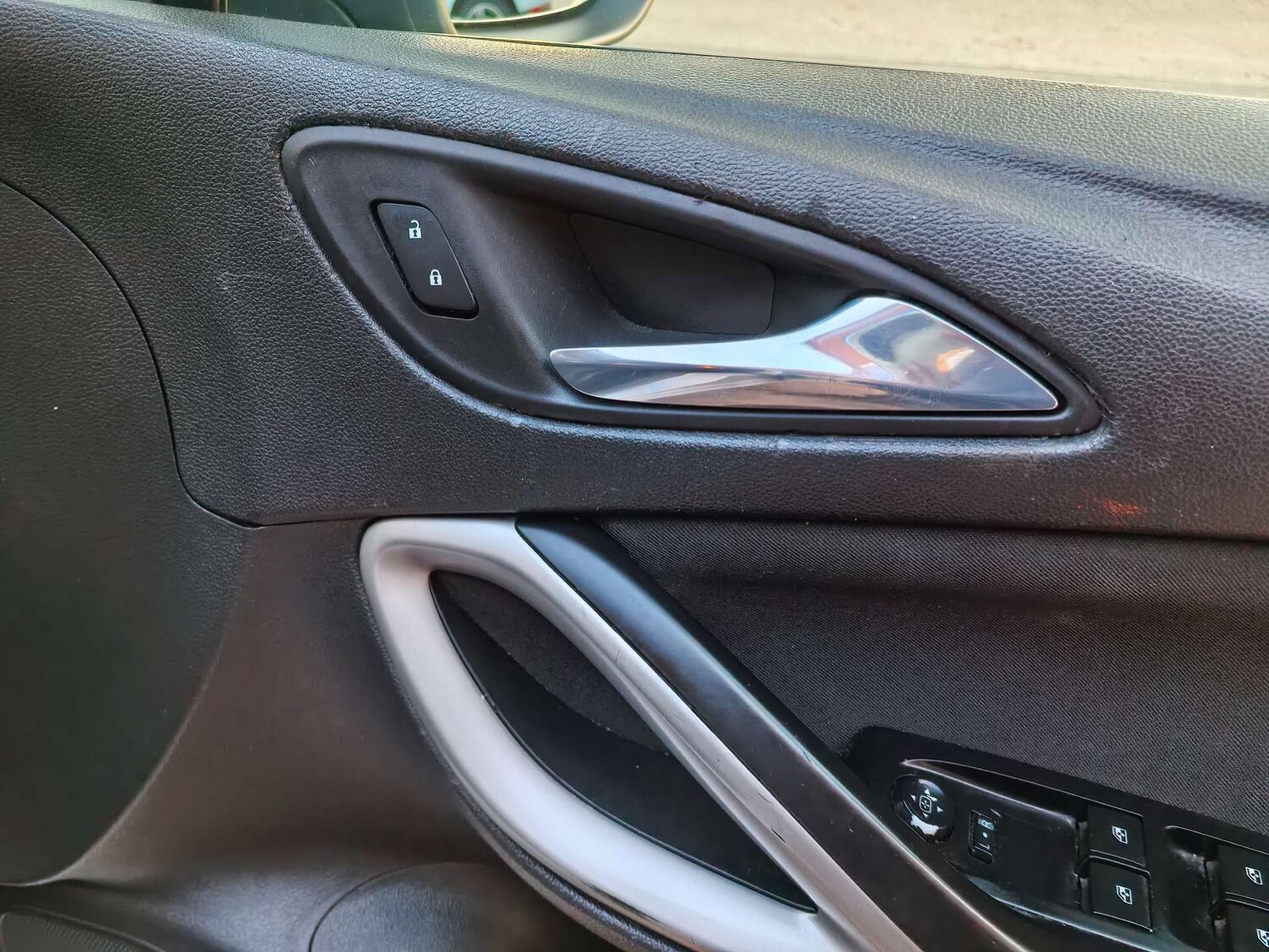 Used Vauxhall Astra 2018 for sale - 76637958: Photo 65