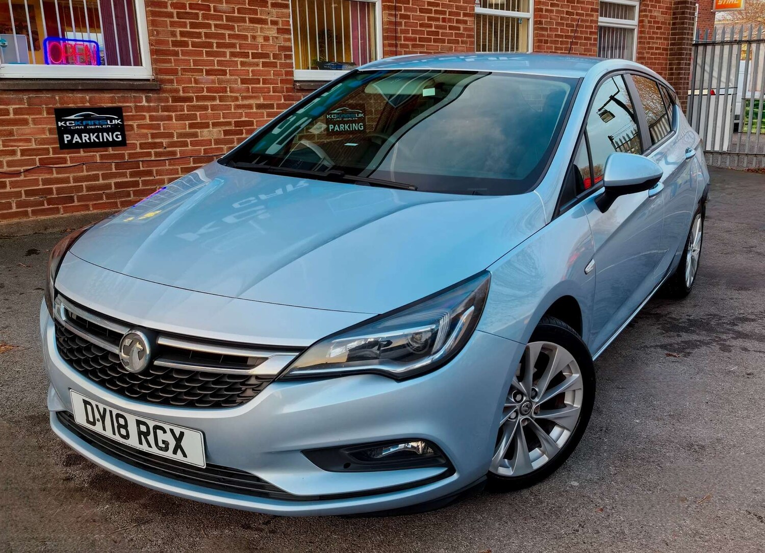 Used Vauxhall Astra 2018 for sale - 76637958: Photo 98