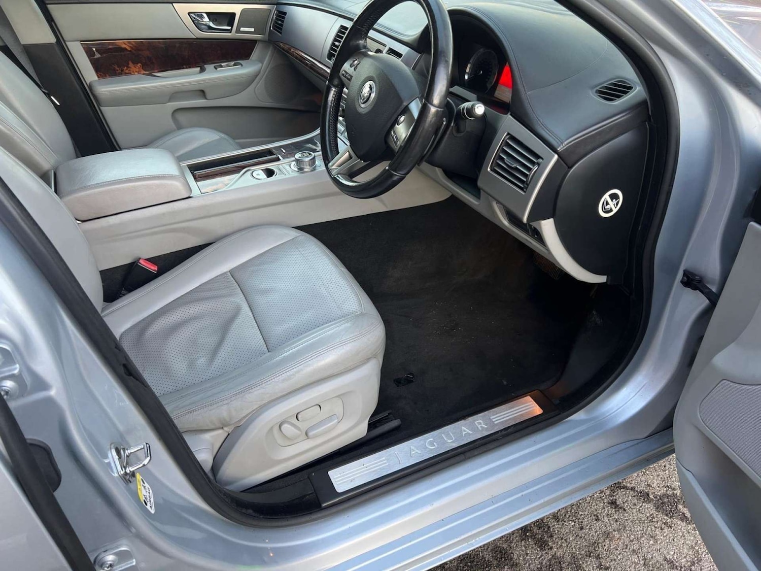 Used Jaguar XF 2008 for sale - 76600691: Photo 31