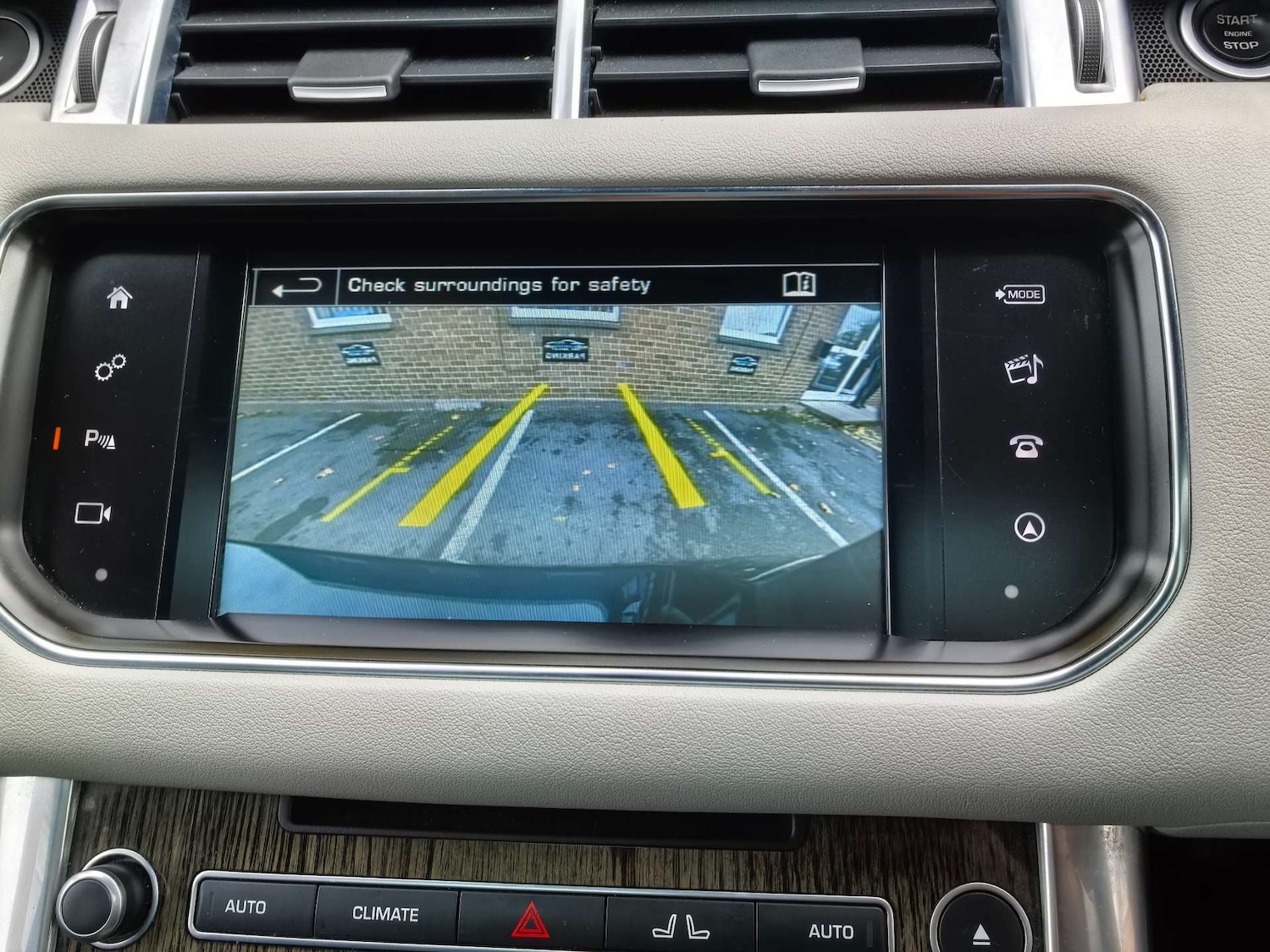 Used Land Rover Range Rover Sport 2015 for sale - 76602215: Photo 15