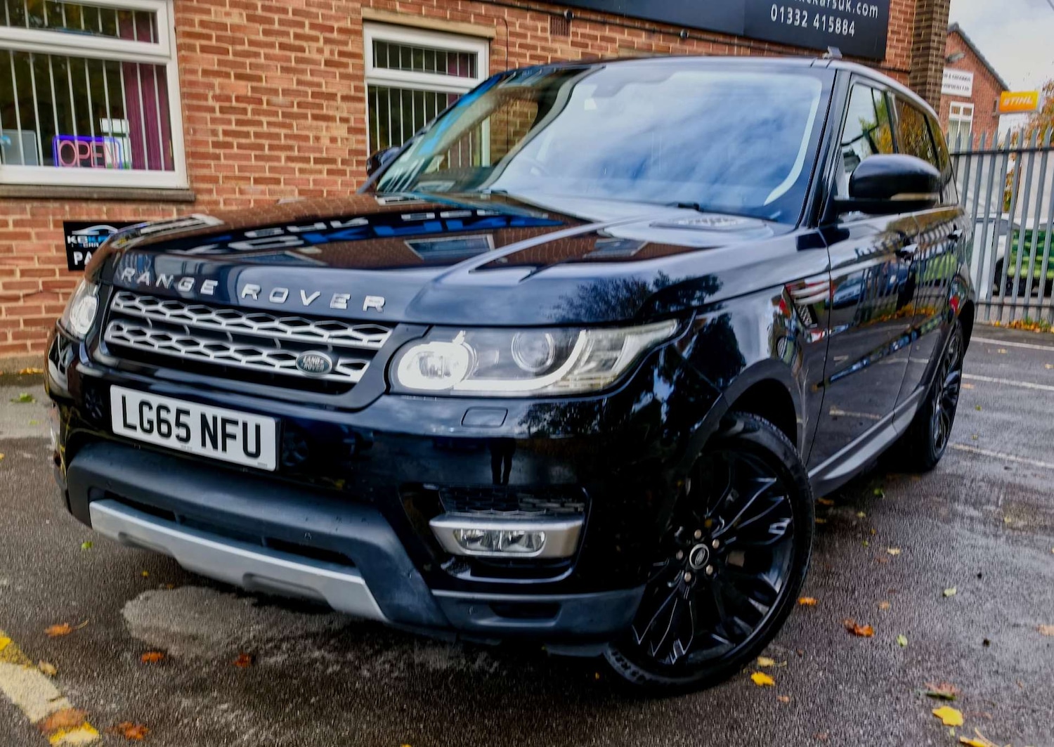 Used Land Rover Range Rover Sport 2015 for sale - 76602215: Photo 2