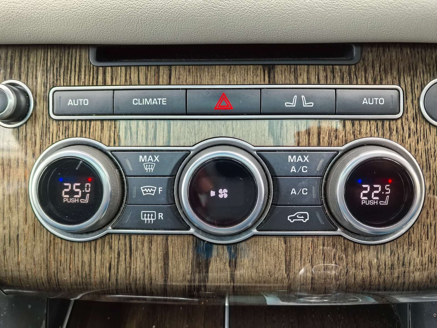 Used Land Rover Range Rover Sport 2015 for sale - 76602215: Photo 22