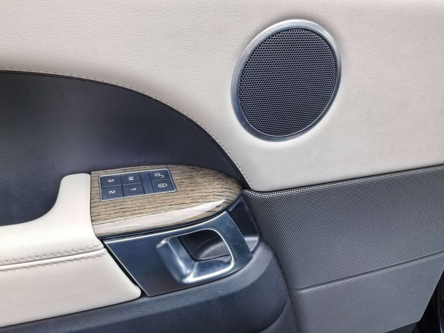 Used Land Rover Range Rover Sport 2015 for sale - 76602215: Photo 92