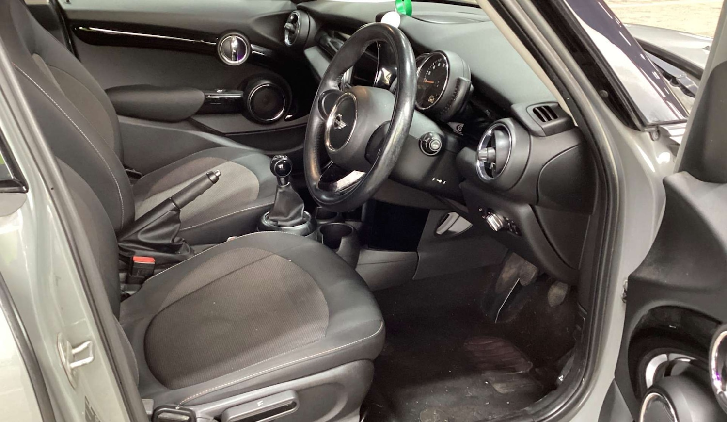 Used MINI Hatch 2017 for sale - 76949870: Photo 7