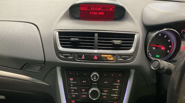 Used Vauxhall Mokka 2015 for sale - 76350460: Photo 9