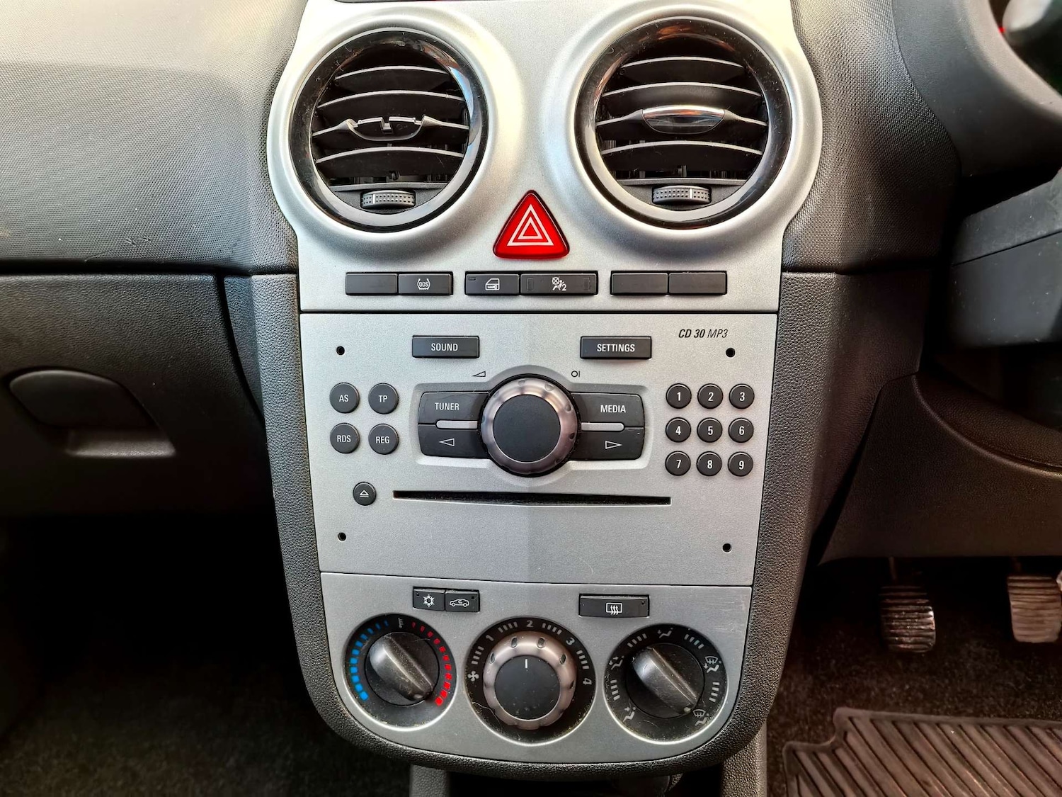 Used Vauxhall Corsa 2014 for sale - 77241507: Photo 15