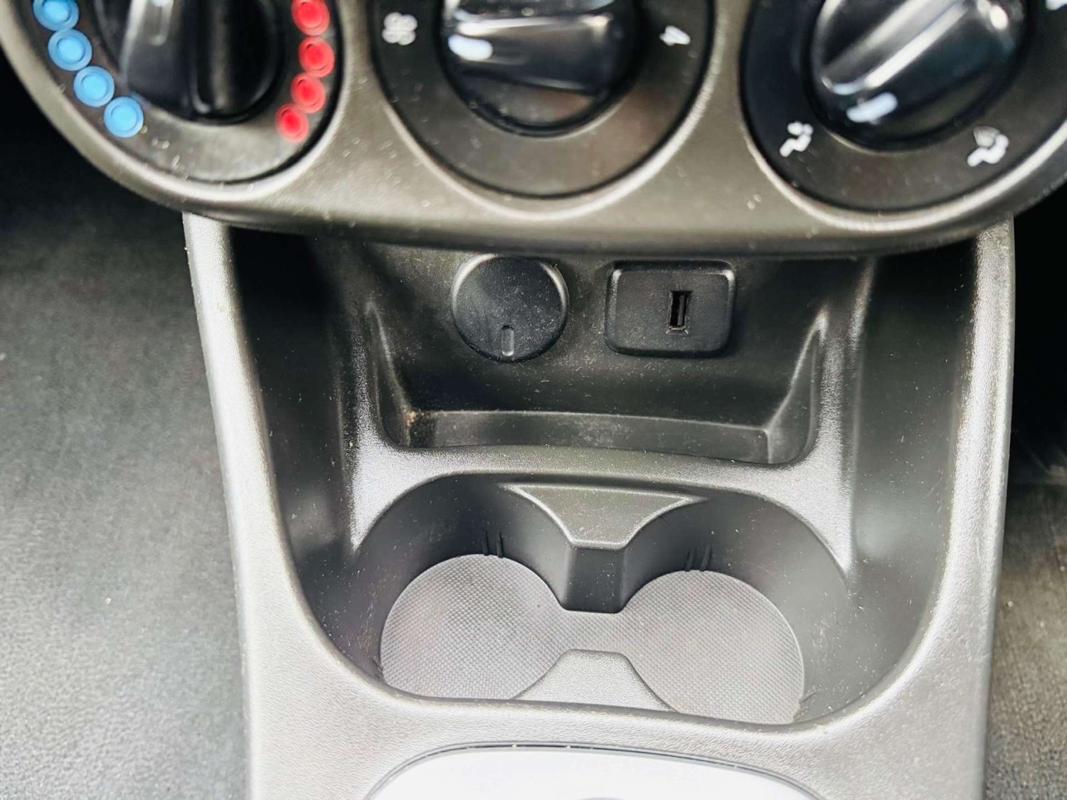 Used Vauxhall Corsa 2016 for sale - 75909945: Photo 34