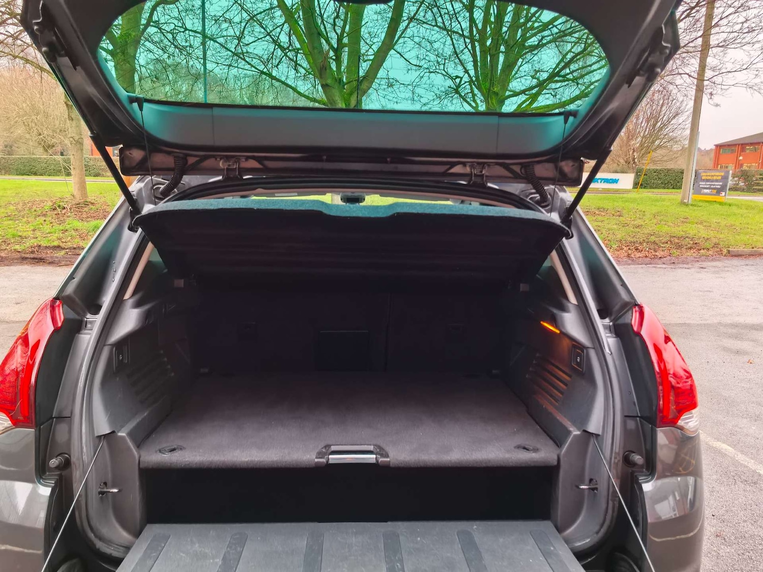 Used Peugeot 3008 2015 for sale - 76837446: Photo 46