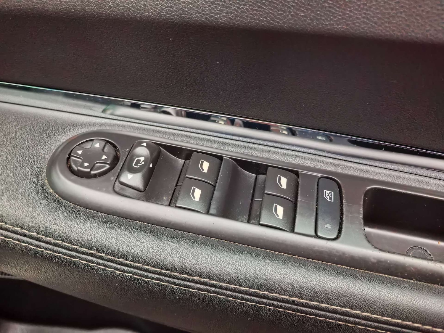 Used Peugeot 3008 2015 for sale - 76837446: Photo 70