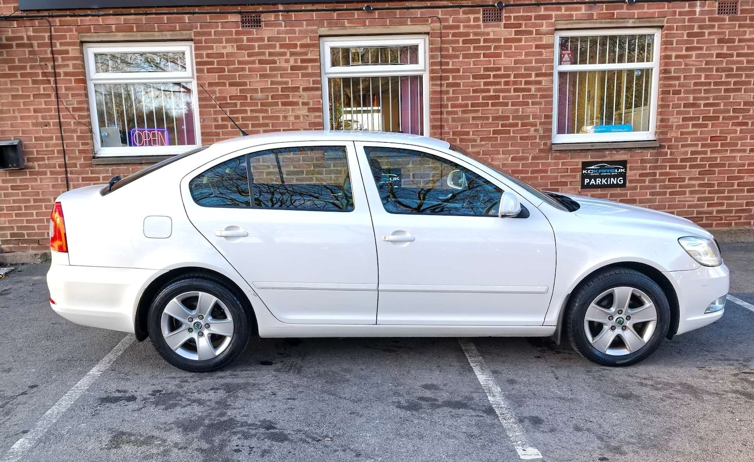 Used Skoda Octavia 2010 for sale - 76837444: Photo 85