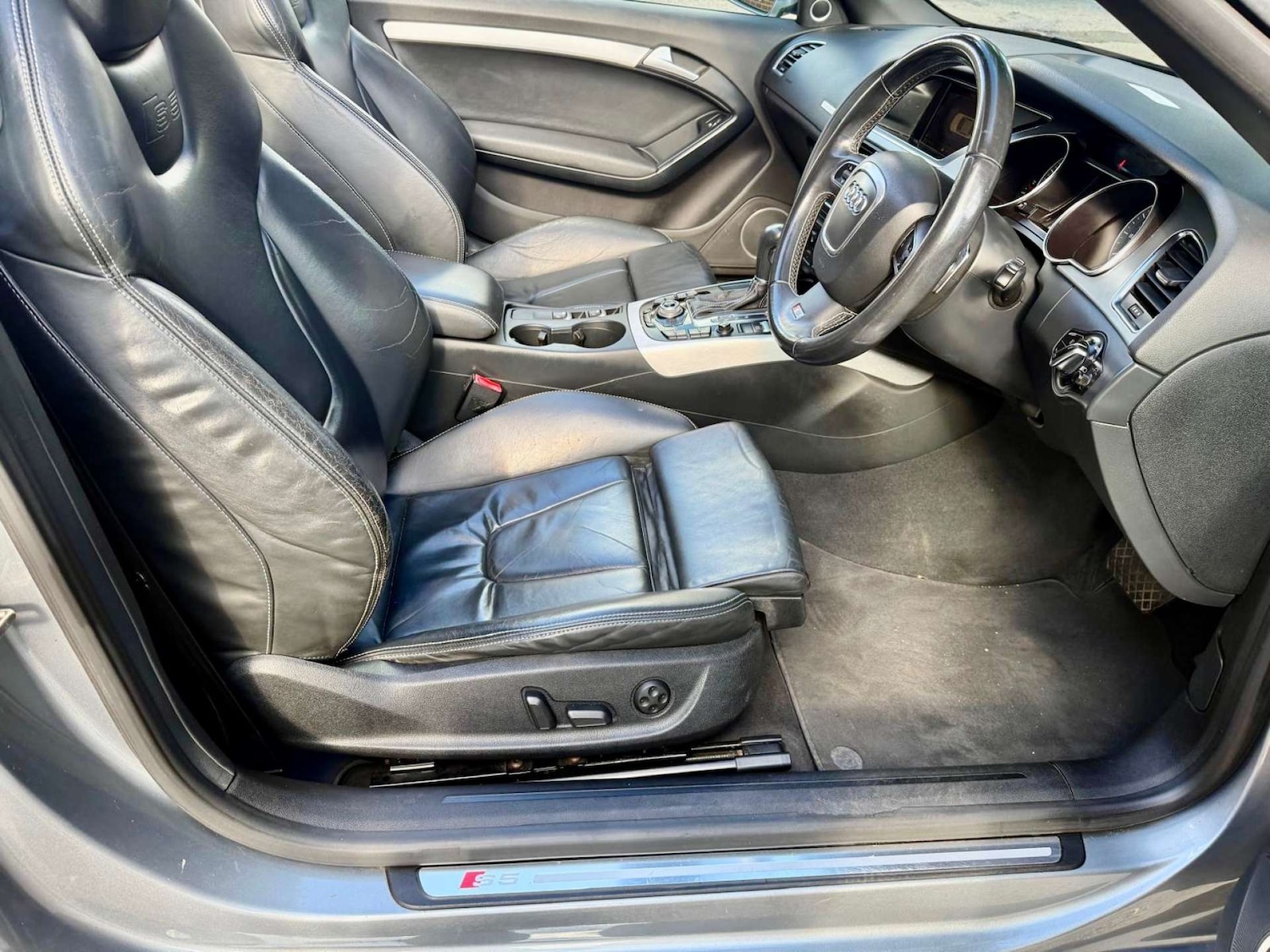 Used Audi A5 2010 for sale - 76601420: Photo 9