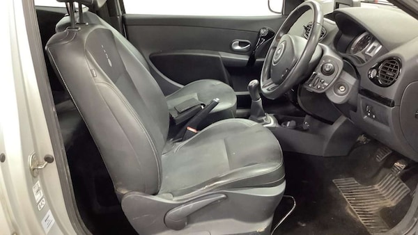 Used Renault Clio 2012 for sale - 74911593: Photo 8