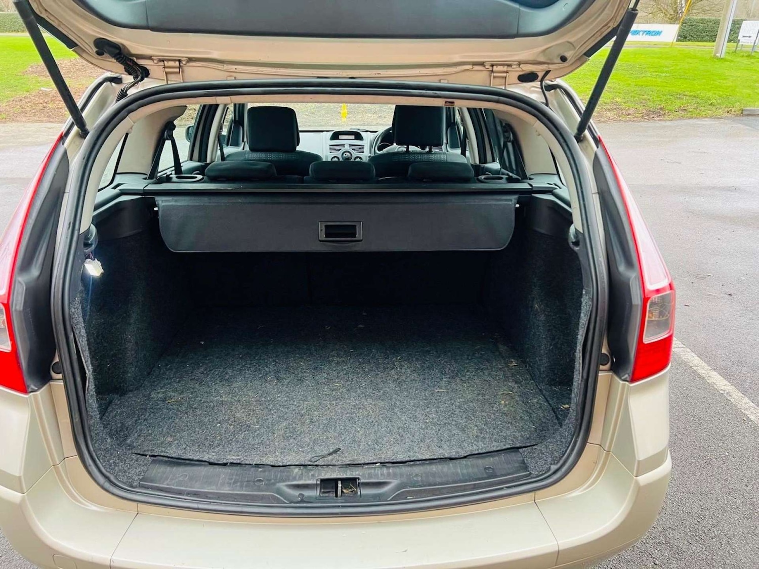 Used Renault Megane 2008 for sale - 76601474: Photo 13