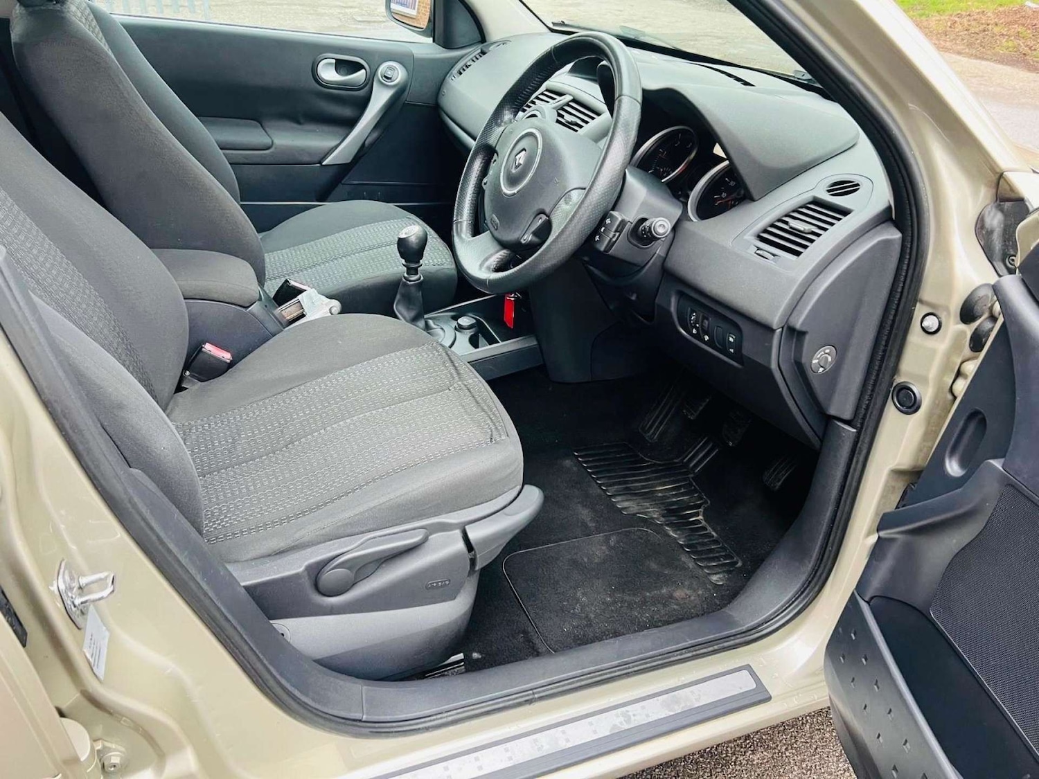 Used Renault Megane 2008 for sale - 76601474: Photo 9